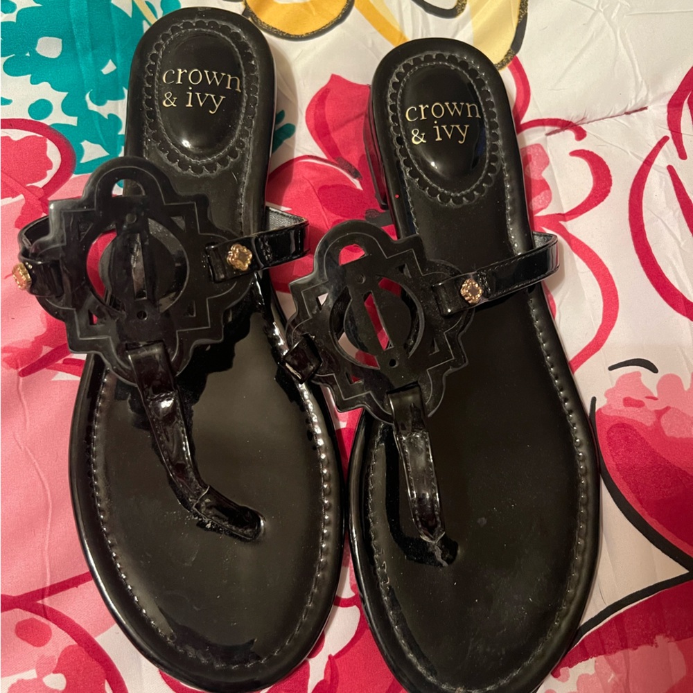 Crown and Ivy Black Sandals